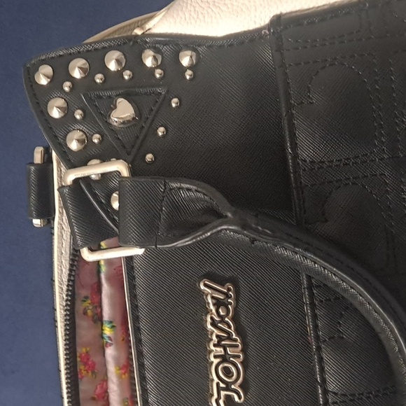 Cute Betsy Johnson kitty cat purse - Picture 7 of 7